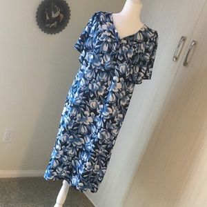 80’s vintage muumuu XL and lots of room, pocket